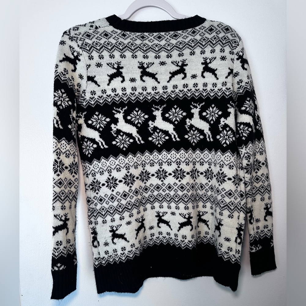 Forever 21 small winter sweater